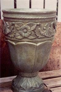 decorative_floral_urn_sml.jpg