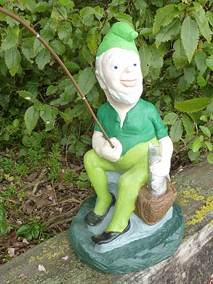 fishing_gnome_with_basket.jpg