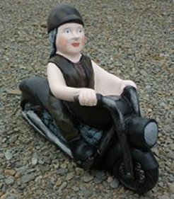 gnome_lady_biker.jpg