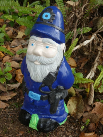 gnome_policeman_lge.jpg
