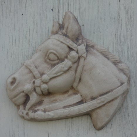 horse_head_plaque.jpg