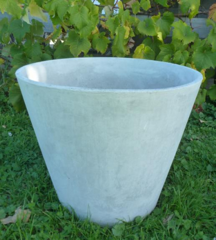 smooth_tapered_planter_lge.jpg