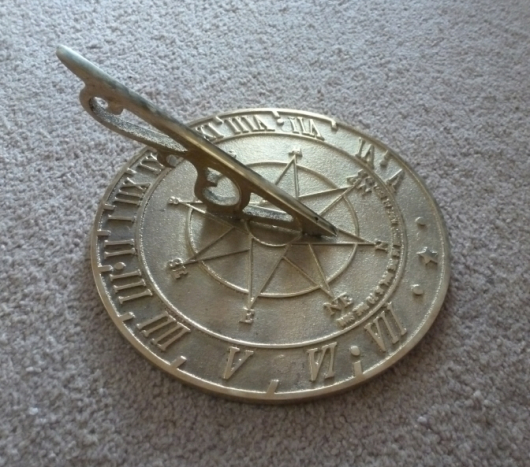 sundial_225mm.jpg